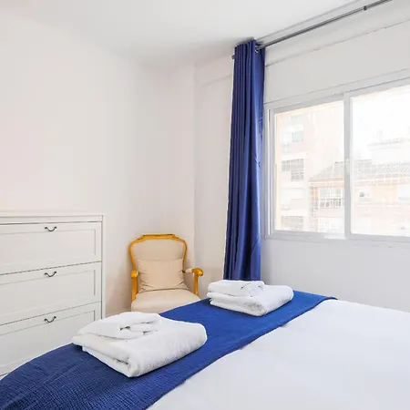 C34 Cosy 4 Bdr Close To Maria Zambrano *