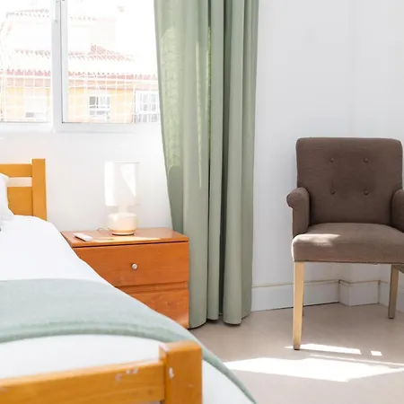 C34 Cosy 4 Bdr Close To Maria Zambrano Apartment *