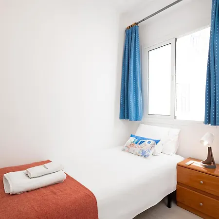 C34 Cosy 4 Bdr Close To Maria Zambrano Apartment