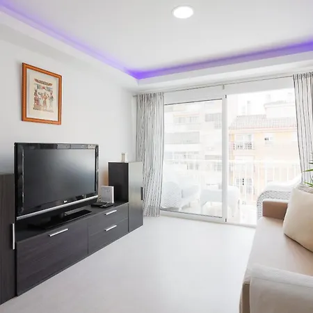 C34 Cosy 4 Bdr Close To Maria Zambrano *