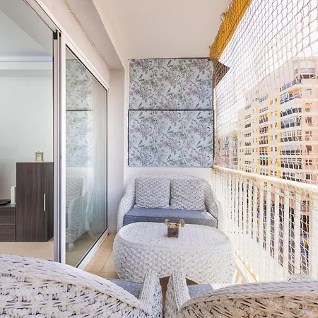 Apartment C34 Cosy 4 Bdr Close To Maria Zambrano *